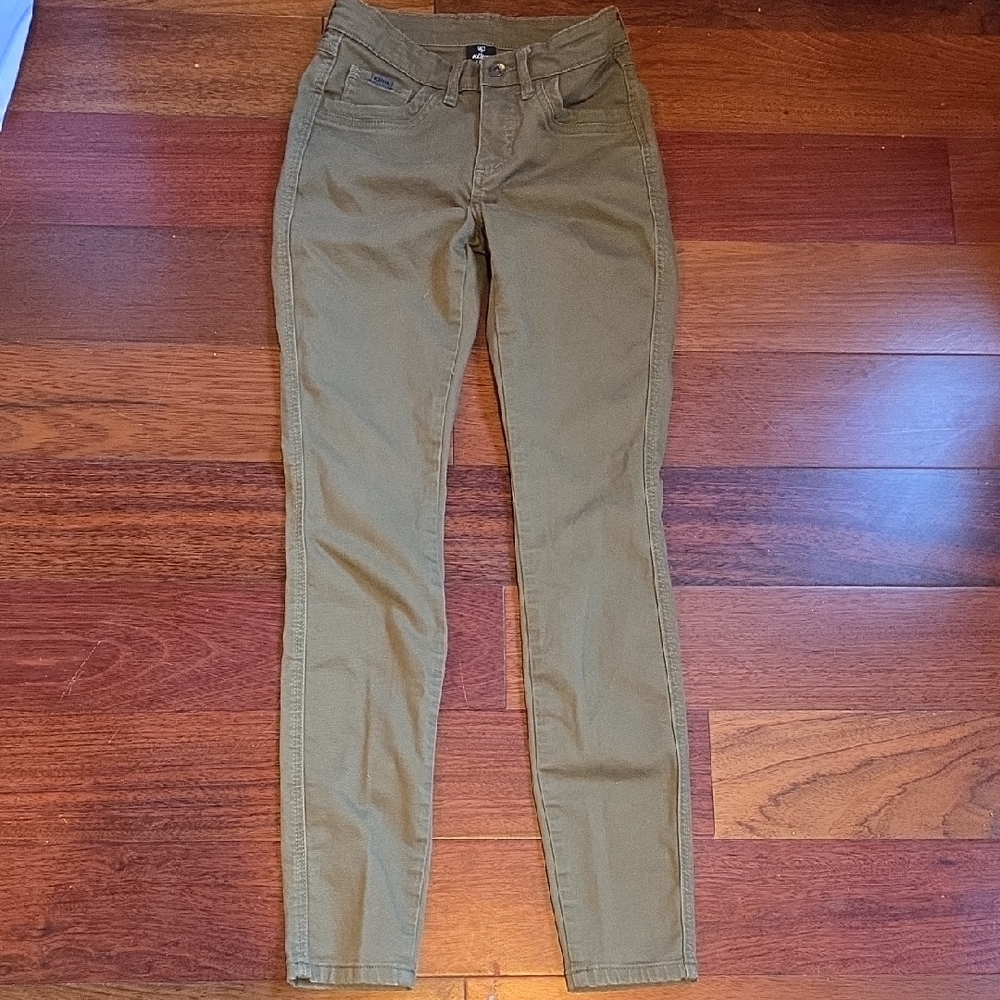 Kuhl Sz 2 Olive Green Skinny Jeans